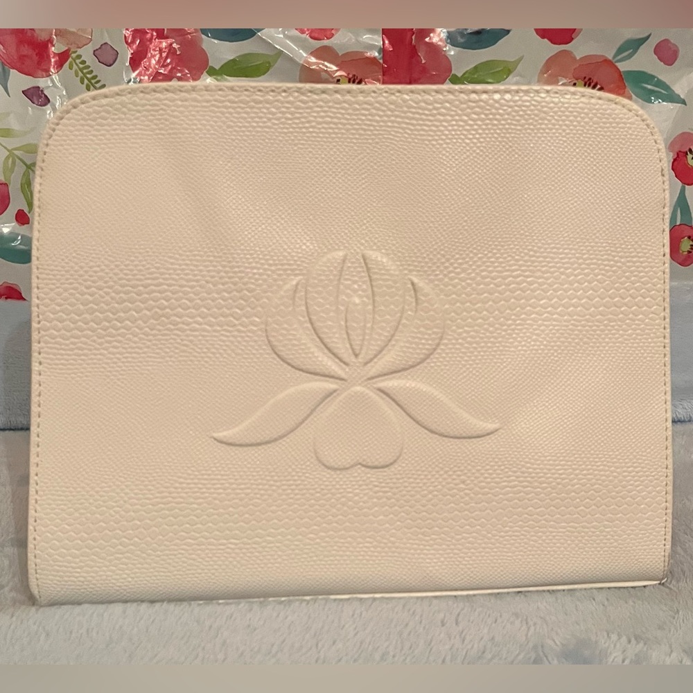 Sisley Cream Makeup Bag Sz Med/Large